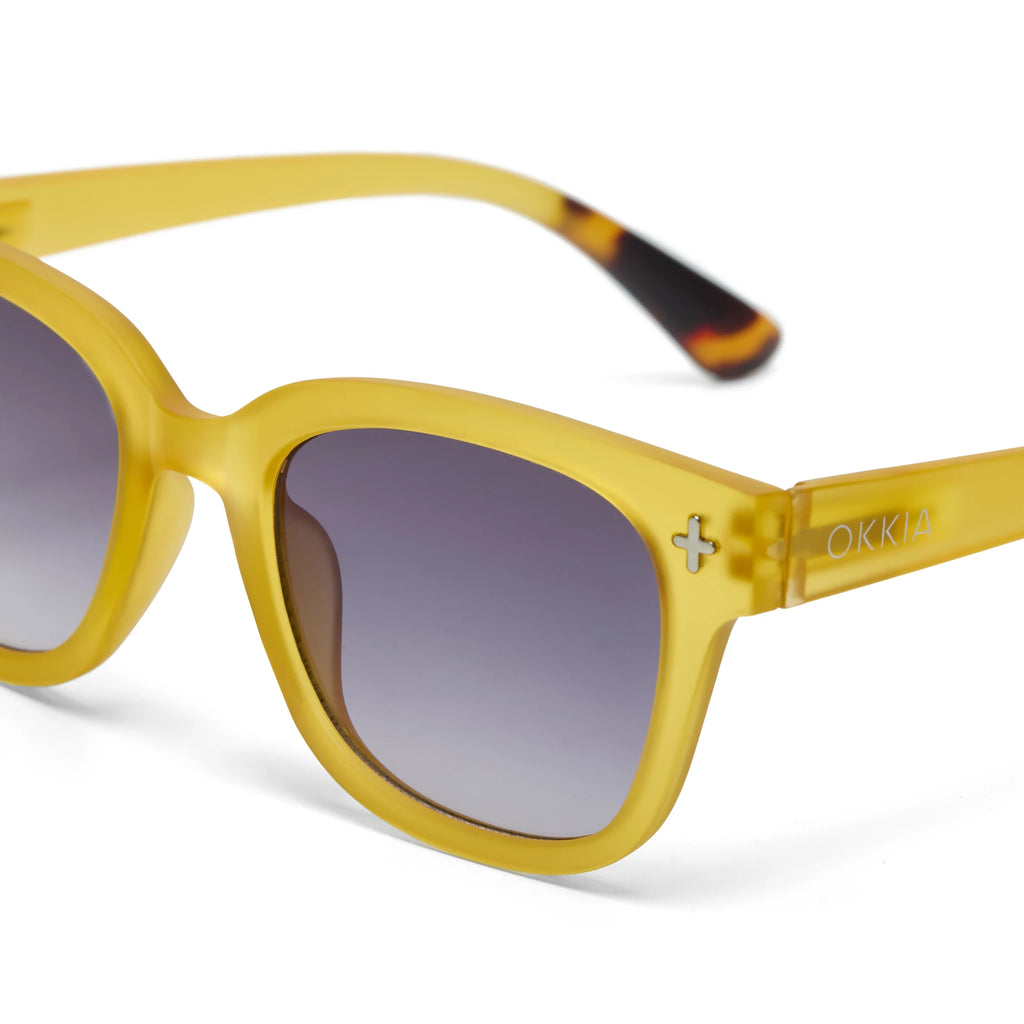 OKKIA Giovanni Sunglasses - UV400 Protection Eyewear Designed in Italy - Unisex Fashion Sunglasses - Yellow