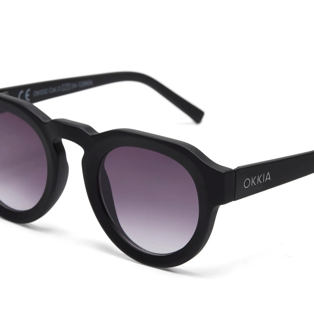 OKKIA Zeno Sunglasses - UV400 Protection Eyewear Designed in Italy - Unisex Fashion Sunglasses - Black