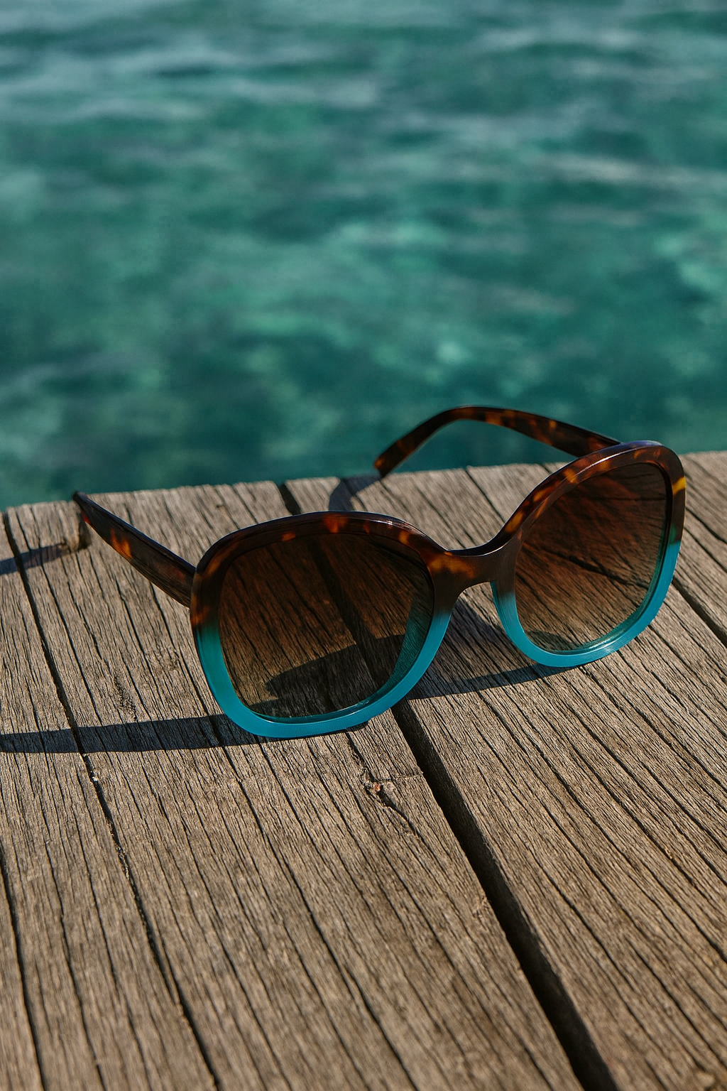 OKKIA Anna Butterfly Sunglasses - UV400 Protection Eyewear Designed in Italy - Unisex Fashion Sunglasses - Havana Blue